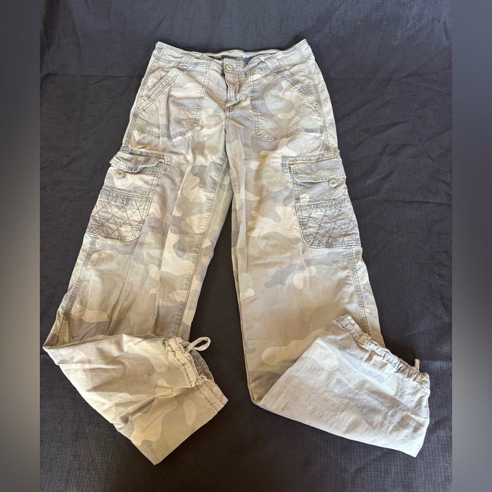 American Eagle Olive Camo Baggy Joggers